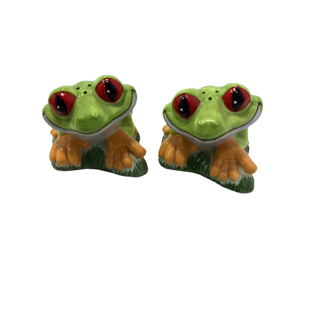 Vintage Rainforest Cafe Frogs Anthropomorphic Smile 1997 Salt and Pepper Shakers